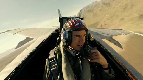 Top Gun : Maverick "ทอม ครูซ" กลับมาสร้างตำนานนักบินรบ ในภาคต่อ 36 ปี 