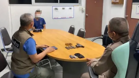 รวบหนุ่มยิงคาวงเหล้า 2 ศพที่บ้านบึง ตร.เจออยู่บ้านพ่อตา กำลังจะมายิงเมีย