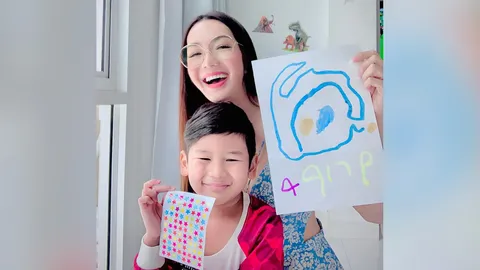 อ๋อม สกาวใจ เอาใจคอหวย โชว์ฝีมือวาดรูปลูกชาย ชาวเน็ตรีบส่องตัวเลข