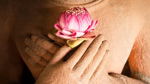 รู้จัก "กุศลกรรมบถ 10" หลักธรรมแห่งความดี สู่ความเจริญในชีวิต