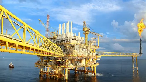 พลังงานเพิ่งตื่นค่าการกลั่นพุ่งปรี๊ด เตรียมประสานพาณิชย์ตรวจสอบต้นทุน