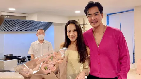 "เคลลี่" ฉลองวันเกิดจัดหนักให้แฟนสาว "พลอยไพลิน" ด้วยการเซอร์ไพรส์ให้แหวนเพชร