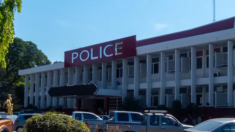 ตำรวจควงเวร