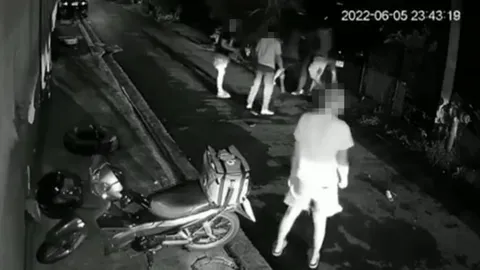 เผยปม 8 รุม 1 กระทืบไรเดอร์น่วม แฟนเก่าท้อง ญาติคิดว่าจะไม่รับผิดชอบ (คลิป)