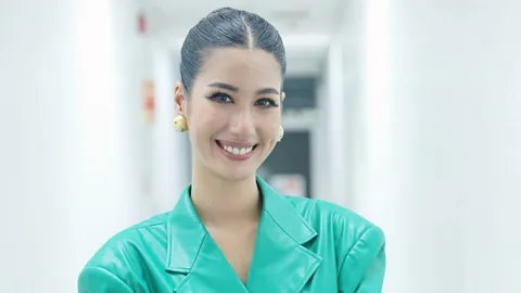 “พิ้งค์พลอย” ยังโสด เปิดโอกาสจีบรวมทั้งคู่จิ้น “ยูโร” ยอมรับพอเป็นนางเอก ชีวิตรักหงอย