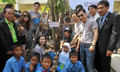 สยามรวมใจฯ ฟื้นฟูการศึกษา น้องๆ ร.ร.เจ้าฟ้าสร้าง ที่ถูกนํ้าท่วม