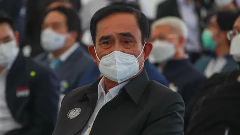 นายกฯ ไลฟ์นั่งเรือไฟฟ้าเปิดท่าเรือท่าช้าง-สาทร ขอคนบ้านริมน้ำช่วยทำให้สะอาดตา