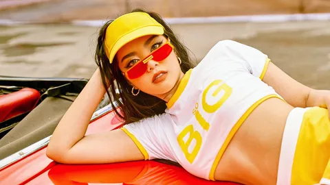 “วันเดอร์เฟรม” คัมแบ็ก ปรับลุคใหม่แซ่บไฟลุก อัลบั้ม “Yours (ยั่วส์) <3”