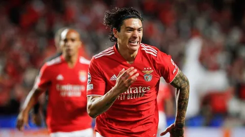 ตำนานกองหลัง “แมนยูฯ” แนะ “นูเญซ” เมินผี เลือกซบ “ลิเวอร์พูล” ดีที่สุด