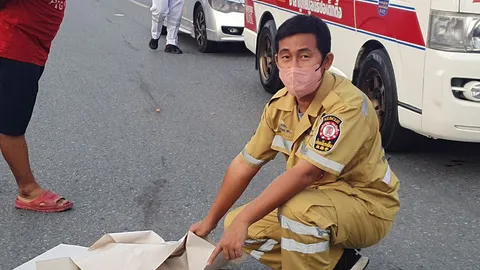 สลด แม่บ้านข้ามถนน ถูกลุงซิ่งเบนซ์ชน หัวขาด-ขาหลุด ตายสยองคาถนน (คลิป)