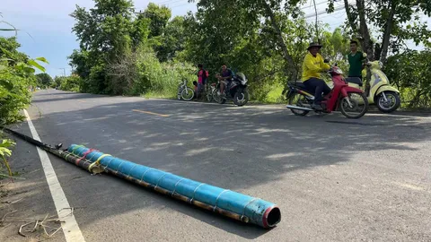 ชาวยโสธรผวาบั้งไฟร้อยเอ็ด เหตุหมู่บ้านเป็นจุดตก จุดทั้งวันกลัวลงหลังคา