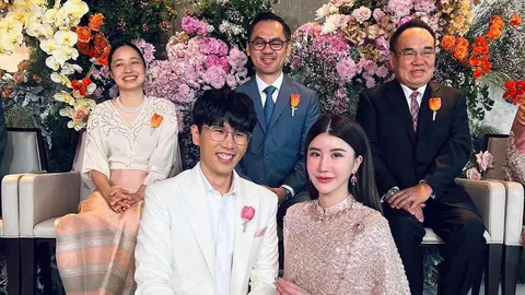 ปาล์ม ปวีร์ ได้ฤกษ์ดีจูงมือ เนย วิวาห์หวานสุดอบอุ่น