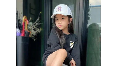 เห็นแล้วทึ่ง น้องมะลิ จิ๋วแต่แจ๋ว โชว์สเตปแดนซ์กับรุ่นพี่ ฝีมือไม่ธรรมดา (คลิป)