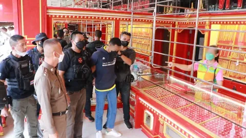 เดือดร้อนเรื่องเงิน รวบทหารยศสิบตรี วิ่งราวทอง พลาดท่าไปขายร้านรู้จักกัน (คลิป)