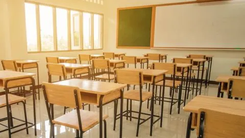 พบเด็กหลุดระบบไม่อยากกลับมาเรียน ตามพ่อแม่ทำงาน เลี้ยงคนแก่