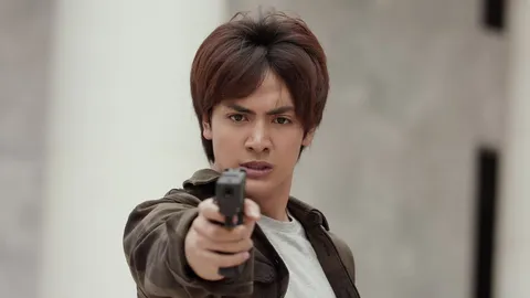 กระสุนวัดใจ "จุง อาเชน" เฉลยใครฆ่าราเชน ใน "มาเฟียเดอะซีรีส์ ปืนกลและคนเพี้ยน" ตอนจบ