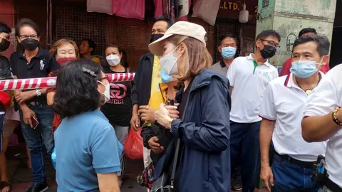 "กานต์กนิษฐ์" รีบไปสำเพ็งหลังเกิดเหตุไฟไหม้ ประสานช่วยผู้ประสบภัย