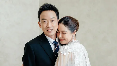 “หนุ่มโอ๊ค” ทําเซอร์ไพรส์ แต่งเงียบหวานใจ “น้องติ๊ก” ทักษิณคอลฯสู่ขอเอง