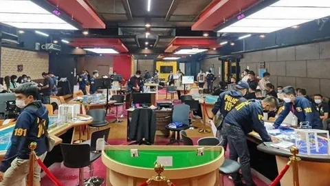 บ่อนกลางเมือง