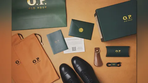 "หลงใหล คลั่งไคล้ และหมกมุ่น" นิยามของ OLD POSH มาตรฐานใหม่แห่งโลกรองเท้าสุภาพบุรุษ 