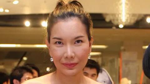 น้ำพริกมะขามอ่อน ของ ดุจ เกษมสุวรรณ มีขายตลอดปี ณ หลายรส พระราม 6 