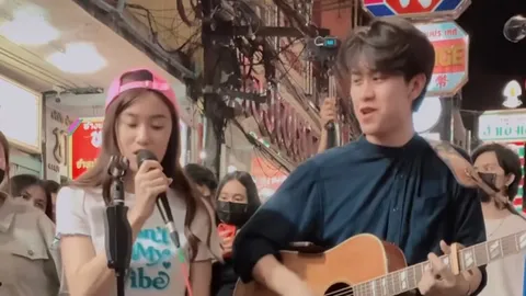 เก๋ไก๋ สไลเดอร์ ถูกจับจิ้น ติวเตอร์ หลังชาวเน็ตเห็นสายตาที่มองมา (คลิป)