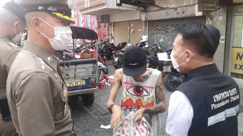 ผอ.เขตพระนคร สั่งเก็บโต๊ะขาย "กัญชาพันลำ" ถนนข้าวสาร หลังพบไม่มีใบอนุญาต