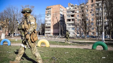 กลุ่มโปรรัสเซียตั้งข้อหาชาวอังกฤษอีก 2 เป็นทหารรับจ้าง หวั่นโดนโทษประหาร