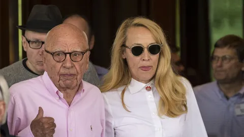 รูเพิร์ต เมอร์ด็อค เจ้าพ่อสื่อวัย 91 ปี ถูกภรรยายื่นฟ้องหย่า