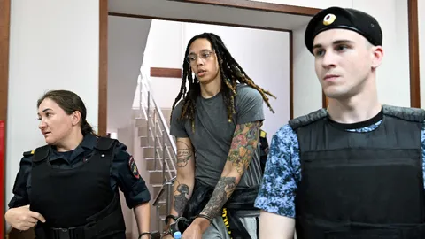 “ไกรเนอร์” บาสหญิงอเมริกา ร่อนจดหมายถึง “ไบเดน” ขอให้ช่วยพาตัวออกจาก “รัสเซีย”