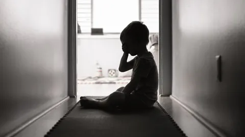 แม่เอาเรื่อง ลูกชาย ป.4 ถูกรุ่นพี่ ม.2 ซ้อมอ่วมทุกคืน ขู่ห้ามฟ้องครู