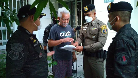 คอมมานโดบุกจับพ่อ "นิกกี้ ณฉัตร" คาบ้านพักเมืองนนท์ หลบหนีคดีพยายามฆ่า