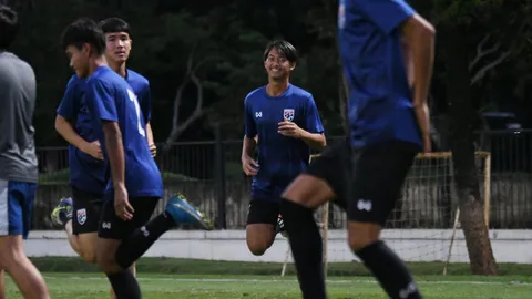 ทีมชาติไทย U19 ซ้อมครั้งสุดท้ายก่อนฉะบรูไน-ธีร์กวิน ชี้ต้องชนะ 2 เกมที่เหลือ