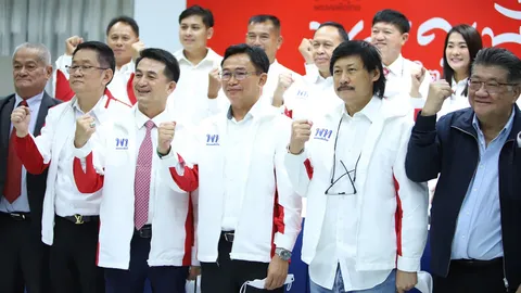 “พงศกร-ประภัสร์” ตบเท้าร่วมงาน “เพื่อไทย” ขับเคลื่อนแลนด์สไลด์ให้ถล่มทลาย
