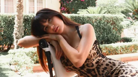 ปู ไปรยา สุดแซ่บอวดบั้นท้ายกลมเด้ง เห็นแล้วอยากหยิกให้เนื้อเขียว 