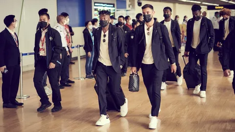 ส่องคอมเมนต์แฟนบอลหลัง "แมนยูฯ" บินถึงไทย เตรียมลุย The Match ฟัด "ลิเวอร์พูล"