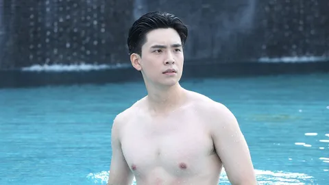 เน๋ง ถอดเสื้อโชว์หุ่นเฟิร์ม ว่ายน้ำแข่ง ปีเตอร์ ใน รักสุดท้ายยัยจอมเหวี่ยง