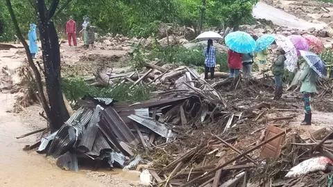 สลด พายุถล่มเมียนมา น้ำป่าดินถล่มซัดหมู่บ้านดอยไตแลง ดับ 6 ศพ