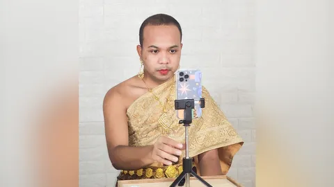 แห่กดไลค์ "ไพรวัลย์" โพสต์แต่งชุดไทย บอกการเป็นตัวเอง ถูกต้องและจริงที่สุด