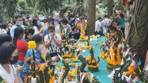 วันหยุดยาวอุดรฯ คึกคัก คนนับหมื่นแห่กราบขอโชคปู่ศรีสุทโธ ที่เกาะคำชะโนด 