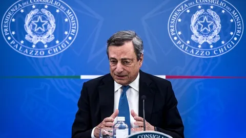 ปธน.อิตาลี ปฏิเสธหนังสือลาออกนายกฯ "ดรากี" สั่งชี้แจงรัฐสภาสัปดาห์หน้า