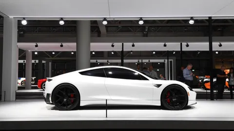 ไฮเปอร์คาร์พลังงานไฟฟ้า Tesla Roadster 2023 