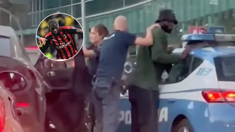 สุดระทึก "บากาโยโก" แข้งตัวยืมจากเชลซี เจอตำรวจใช้ปืนจี้ลงจากรถที่มิลาน (คลิป)
