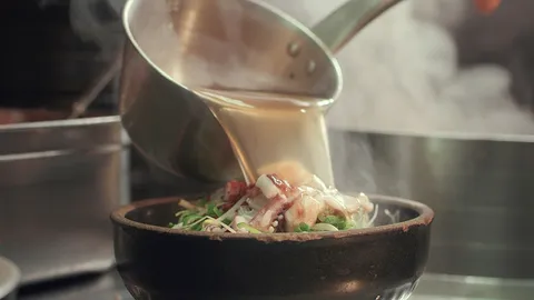 ปักหมุด 5 ซีรีส์เกาหลีแสนอร่อย พร้อมเสิร์ฟบน Netflix