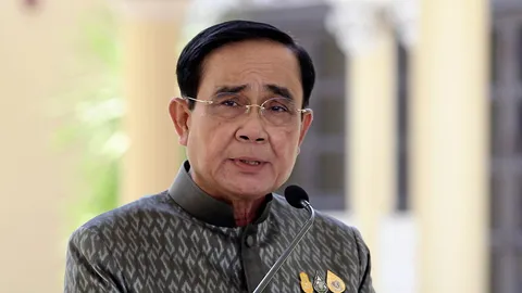 “บิ๊กตู่” นั่งเองประธานกู้วิกฤติ ฟื้น ครม.เศรษฐกิจสางพิษอาหาร-พลังงาน