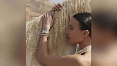 LONGINES DOLCEVITA X YVY เมื่อสายหนังเข้ามาสร้างเอกลักษณ์ใหม่ให้กับเรือนเวลา