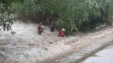 พบศพคนงานเมียนมาที่มากับกระบะส่งน้ำแข็งศรีราชาถูกน้ำเชี่ยวพัดจมหายแล้ว