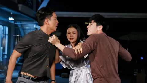 “ปรัชญ์-ภูมิ” หวิดวางมวย ตัดพี่ตัดน้อง ทำ “แอน-สิเรียม” น้ำตาไหลพราก “มงกุฎกรรม”