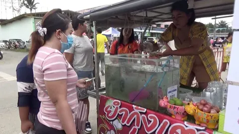 สาวสตูลเปิดร้านยำกุ้งเต้นสุดแซ่บ ขายจนลืมเหนื่อย ได้วันละ 5-6 พันบาท (คลิป)