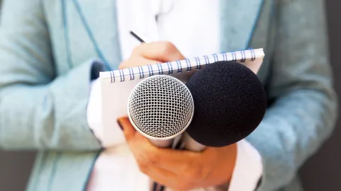 ข่าว–ไม่ใช่ข่าว